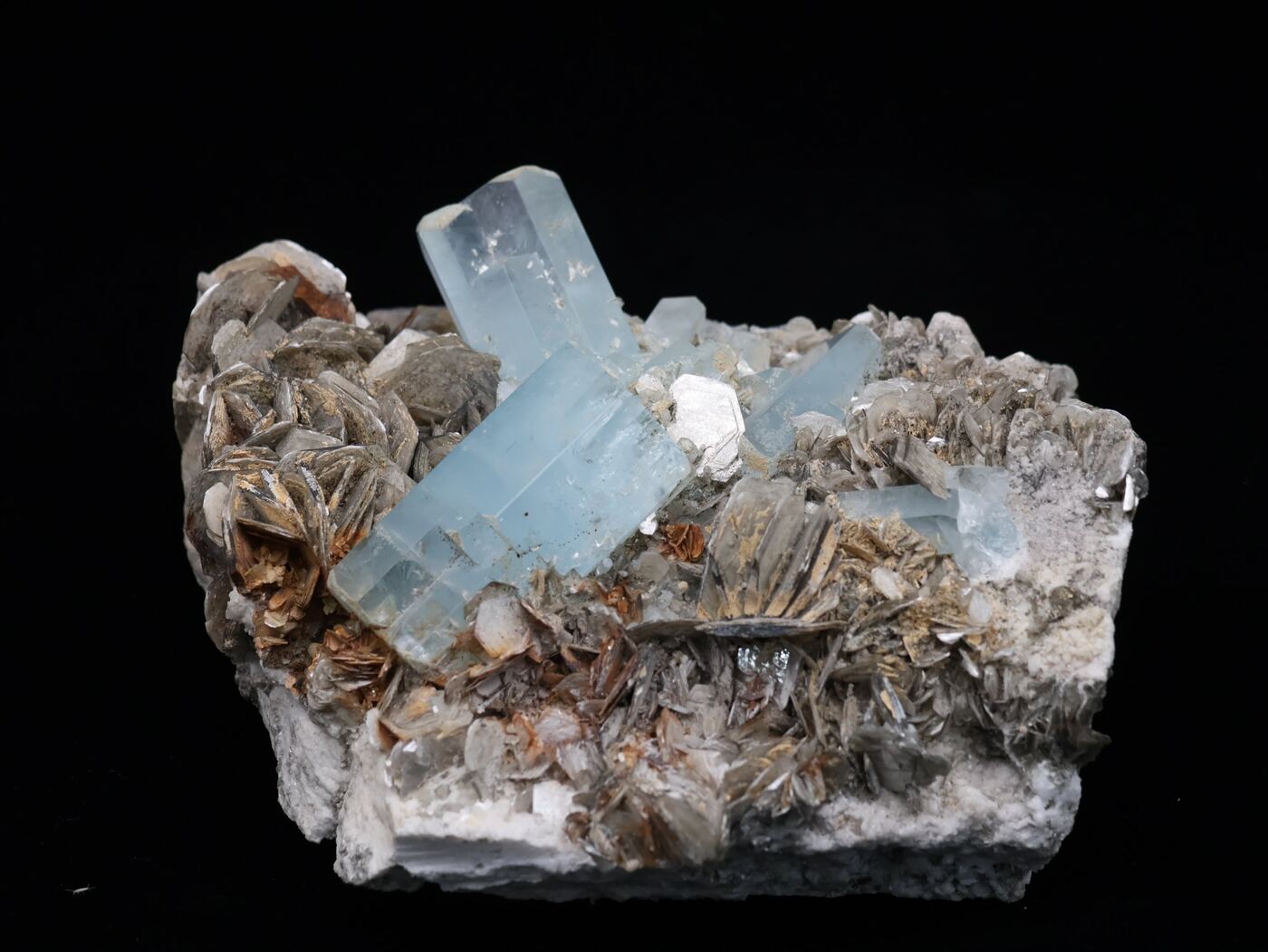 Aquamarine specimen