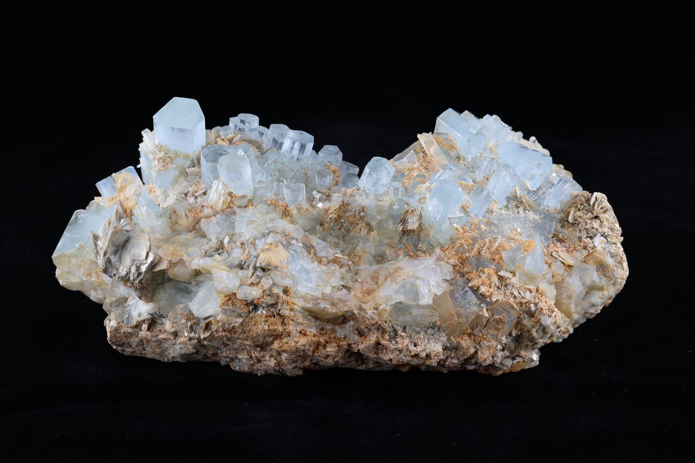 Aquamarine specimen