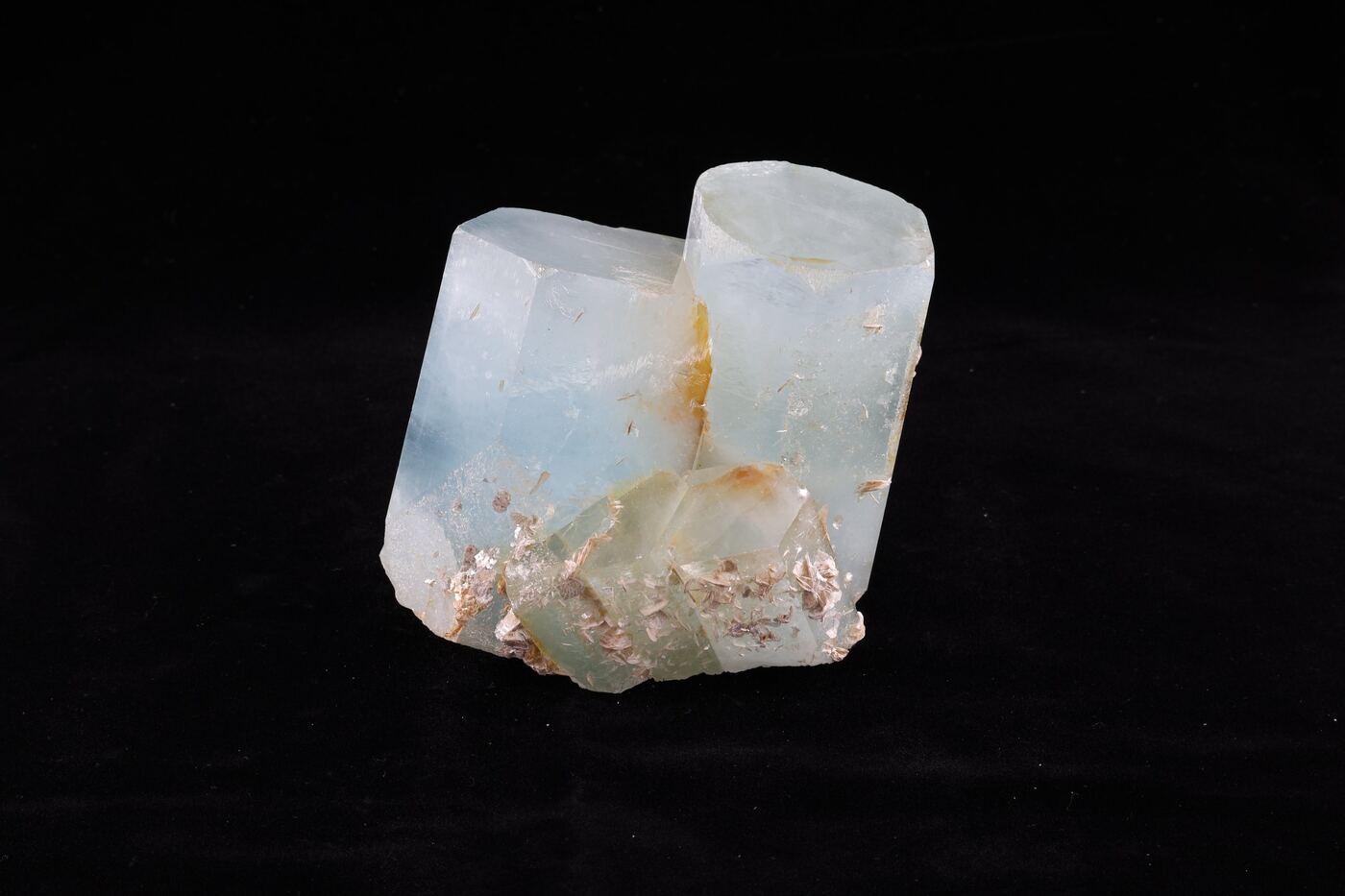 Aquamarine specimen