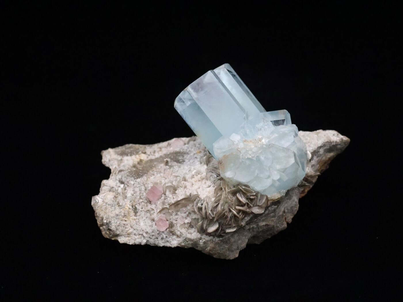 Aquamarine specimen