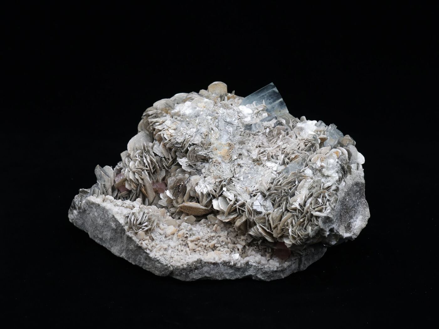 Aquamarine specimen